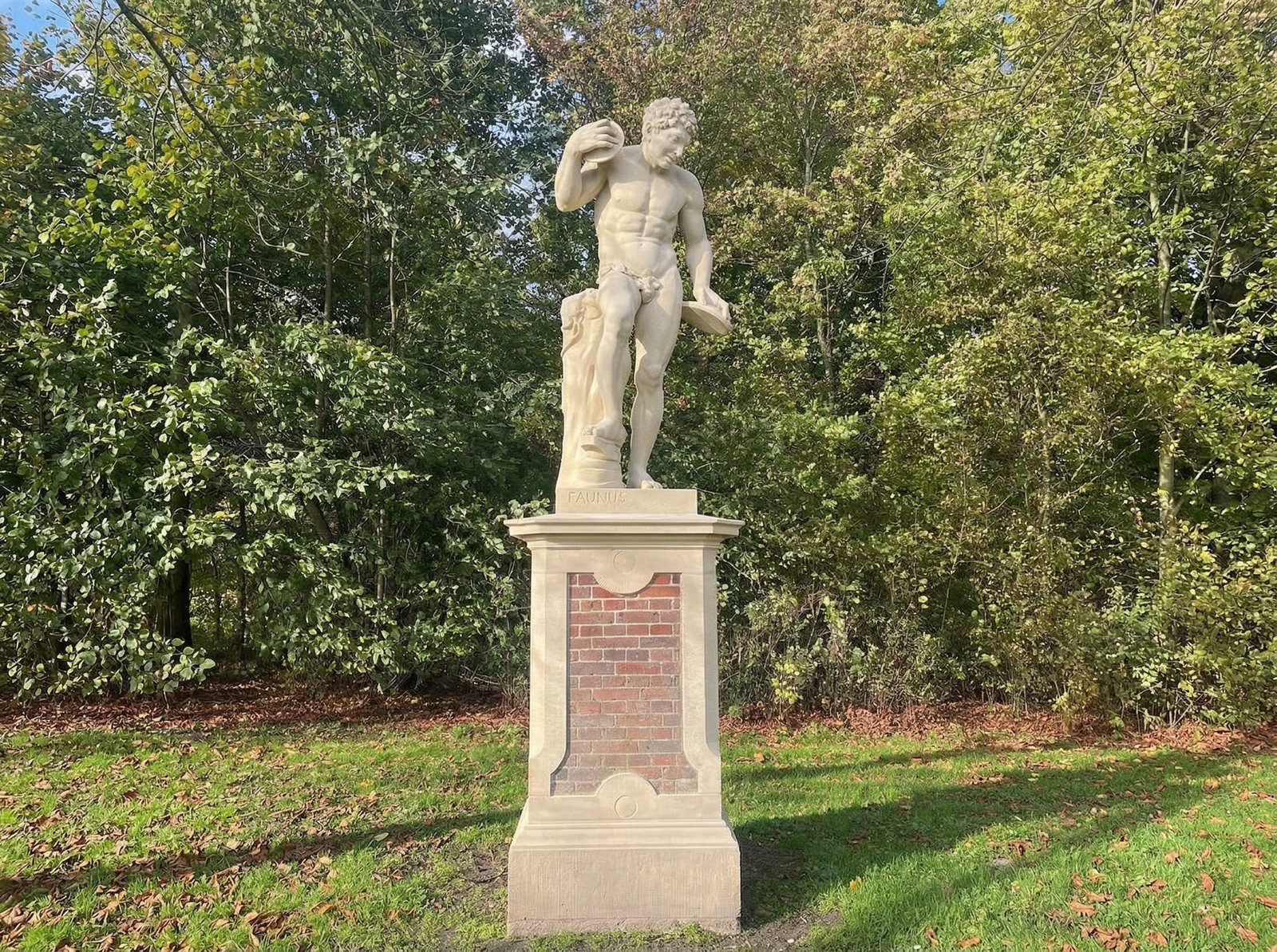 Denkmal nach Laserreinigung